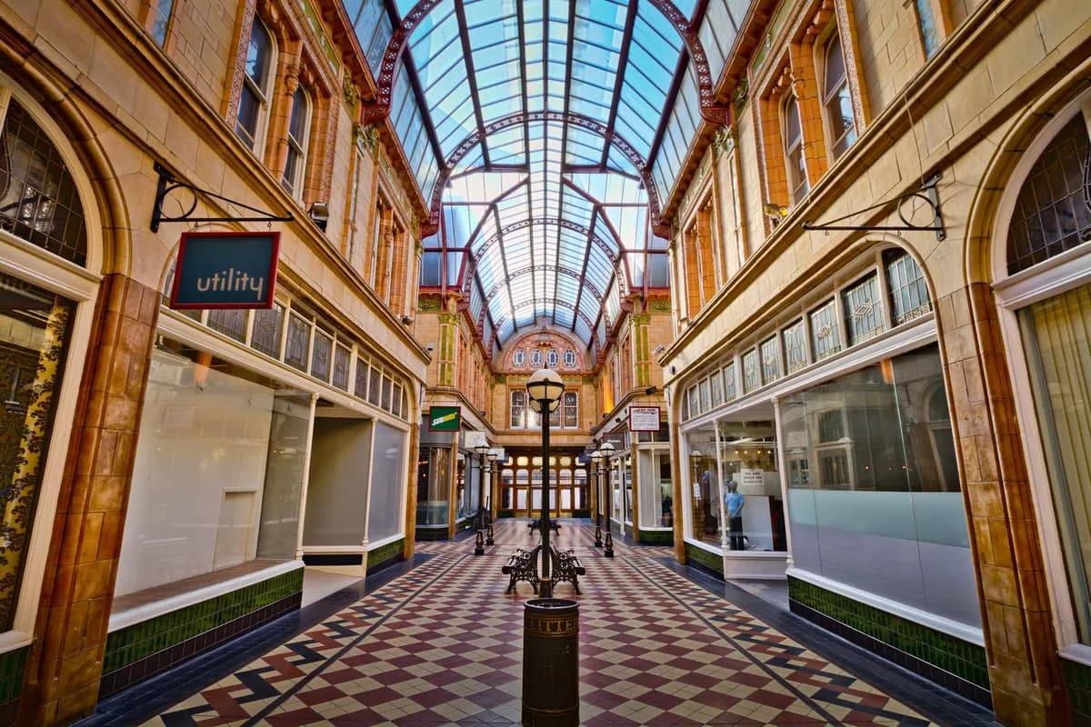 Shopping centre, photo 1