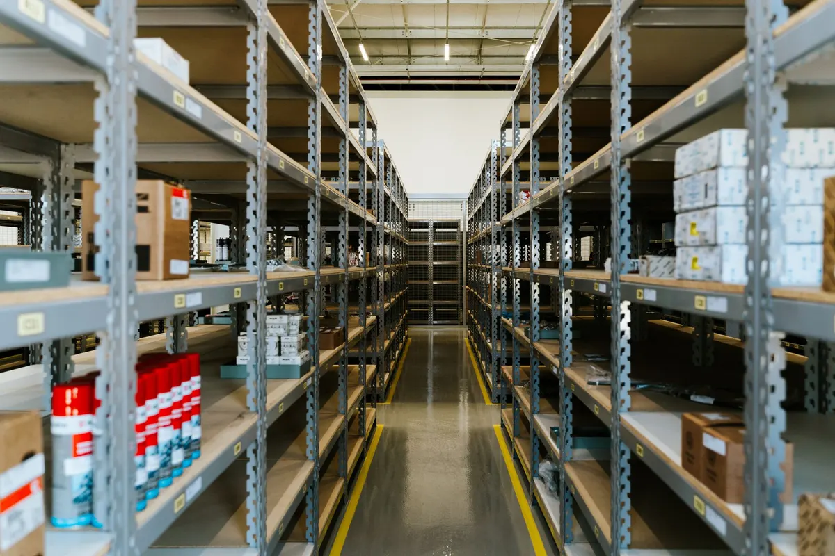 Distribution warehouse, photo 2